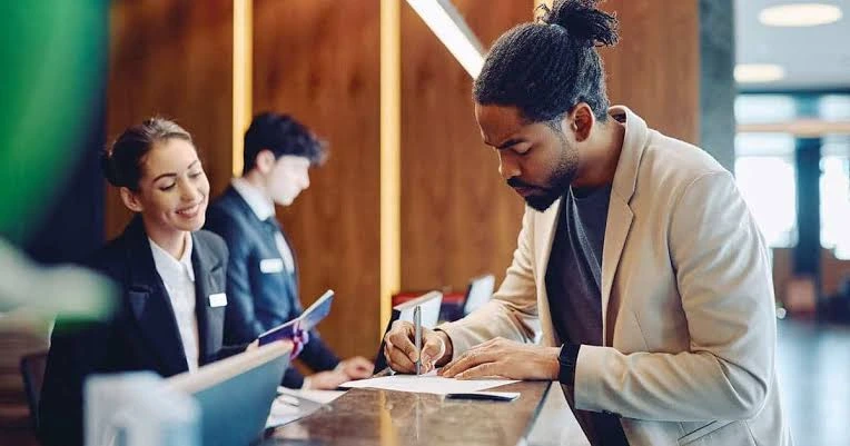 Engagement How Hybrid Loyalty Programs Are Redefining Customer Engagement in the UAE