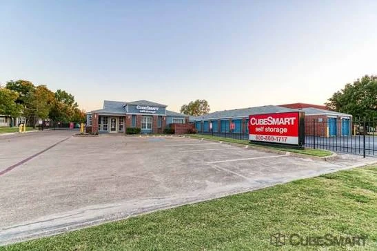 Parking Finding Convenient Parking and Outdoor Storage Solutions Near Dallas